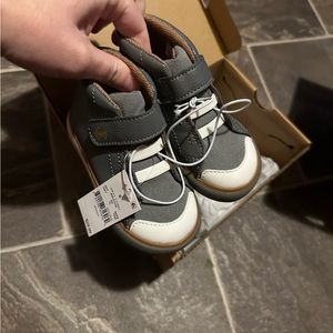 NWT see Kai Run Belmont II sneakers